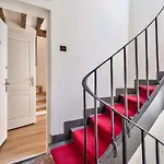 Lovely Mezzanine Studio In The Heart Of Paris 3M